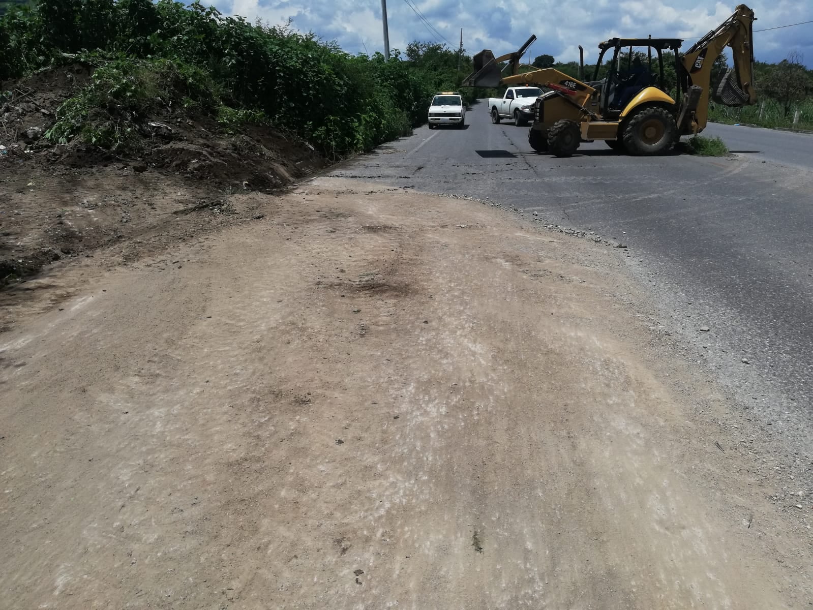 SE LIMPIAN CARRETERAS POR LLUVIAS EN TLALTIZAPÁN.