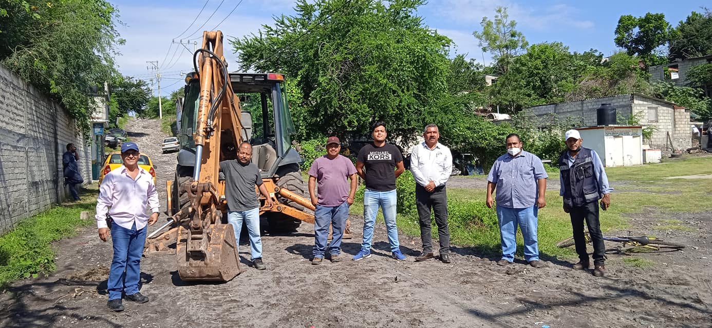 INICIAN TRABAJOS DE DRENAJE EN LA COLONIA 10 DE MAYO.