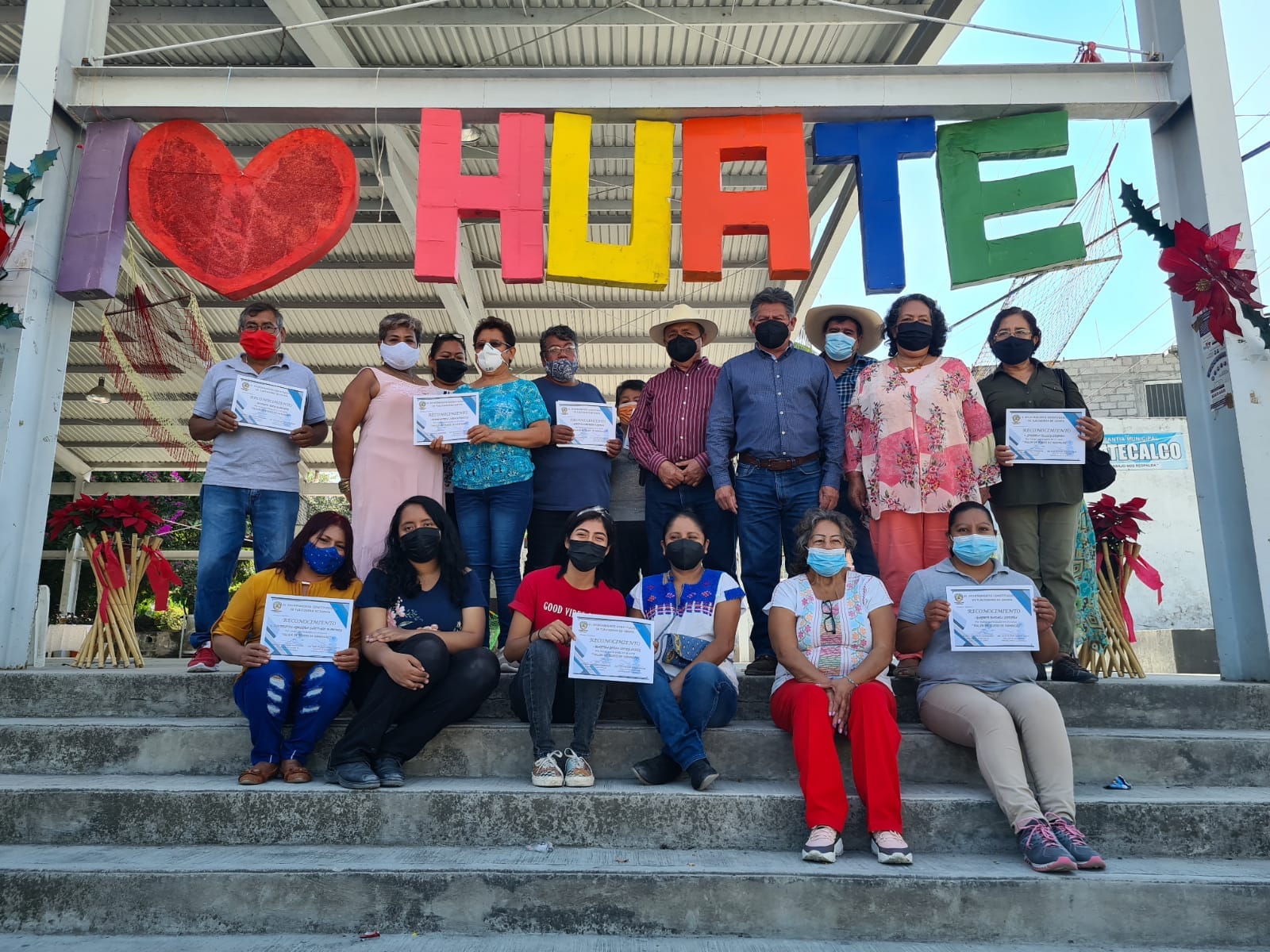 SE REALIZÓ LA CLAUSURA DEL TALLER DE HAMACAS Y BORDADOS EN HUATECALCO.