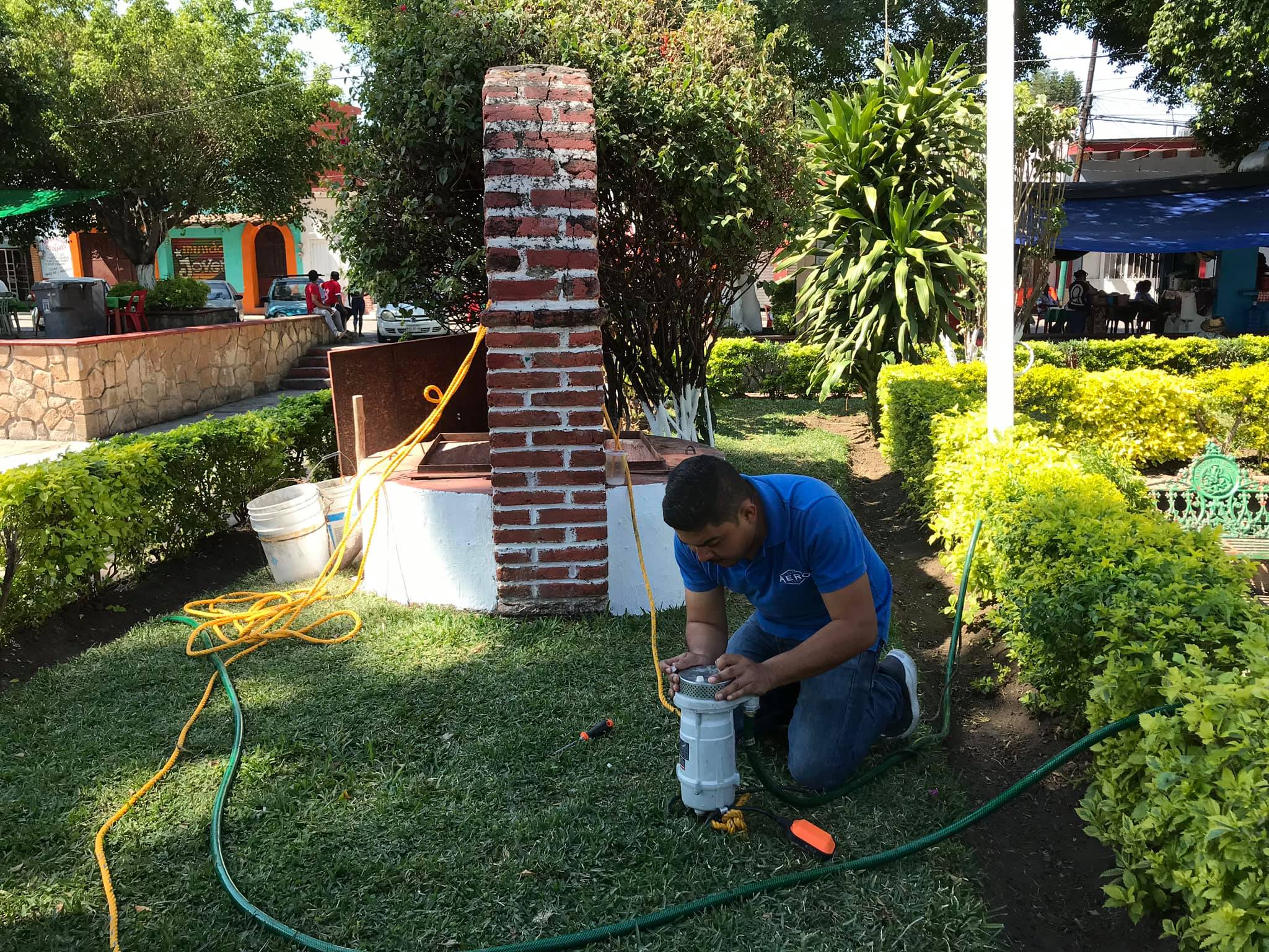 SE REALIZO LA LIMPIEZA DEL POZO DE AGUA EN EL ZÓCALO DE TLALTIZAPÁN.