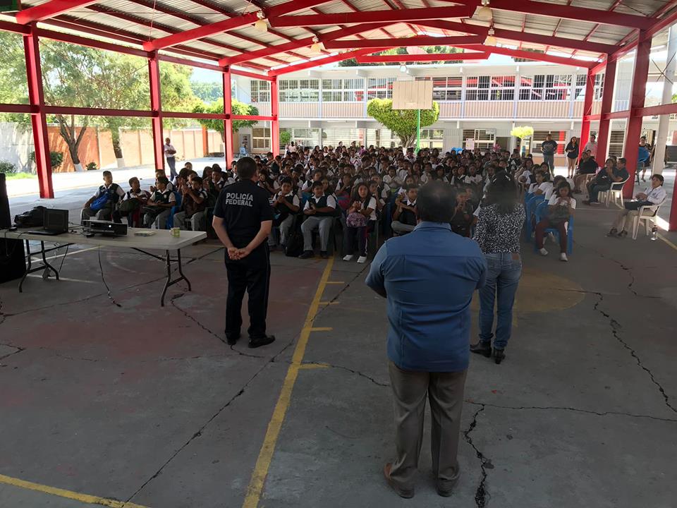 PLATICAS SOBRE DELITOS CIBERNÉTICOS OFRECIÓ LA PF A 633 ALUMNOS DE LA SECUNDARIA LÁZARO CÁRDENAS.