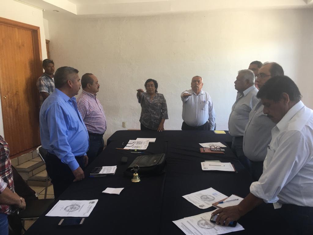 TOMA DE PROTESTA DEL ADMINISTRADOR DEL AGUA POTABLE DE LA CABECERA MUNICIPAL.