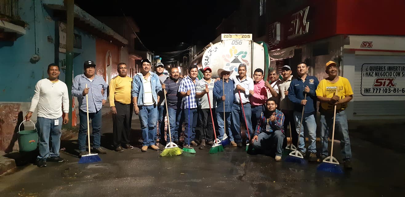 LIMPIEZA EN EL CENTRO DE TLALTIZAPÁN.