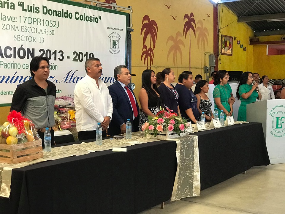 EL PRESIDENTE MUNICIPAL COMO PADRINO DE GENERACIÓN DE LA ESCUELA PRIMARIA LUIS DONALDO COLOSIO.