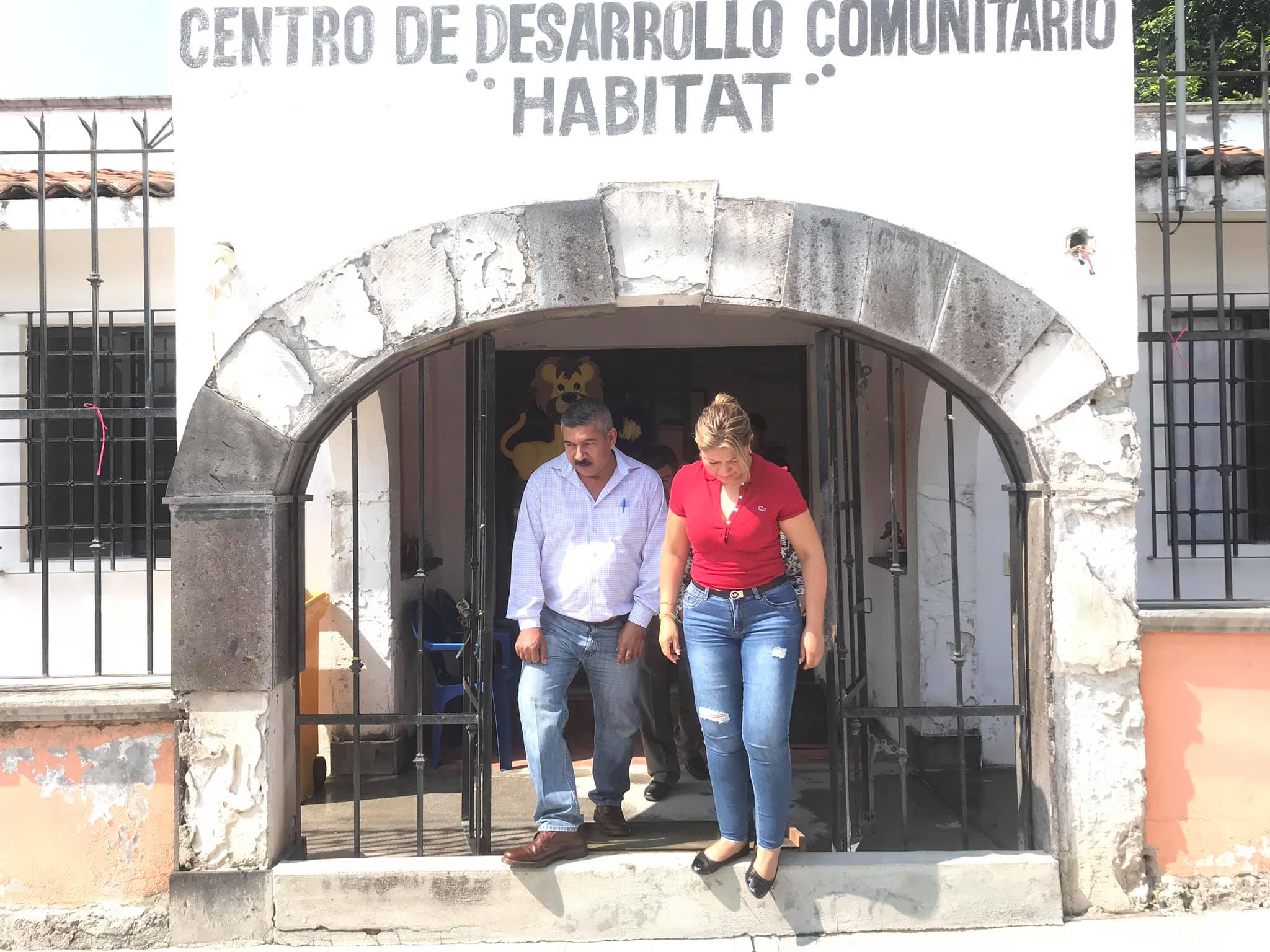 EL PRESIDENTE MUNICIPAL Y LA PRESIDENTA DEL DIF REALIZARÓN UN RECORRIDO POR LOS DIFERENTES HÁBITATS.