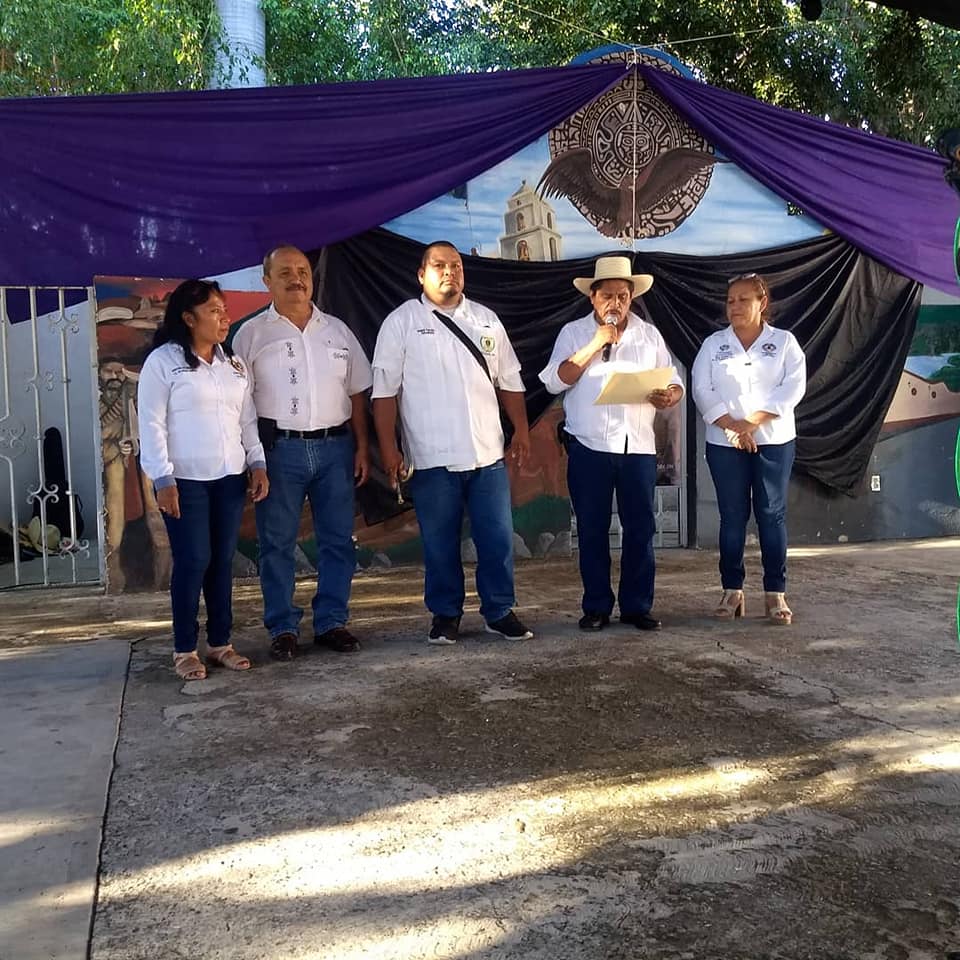 ENTREGA DE RECONOCIMIENTO A LA BANDA DE GUERRA 