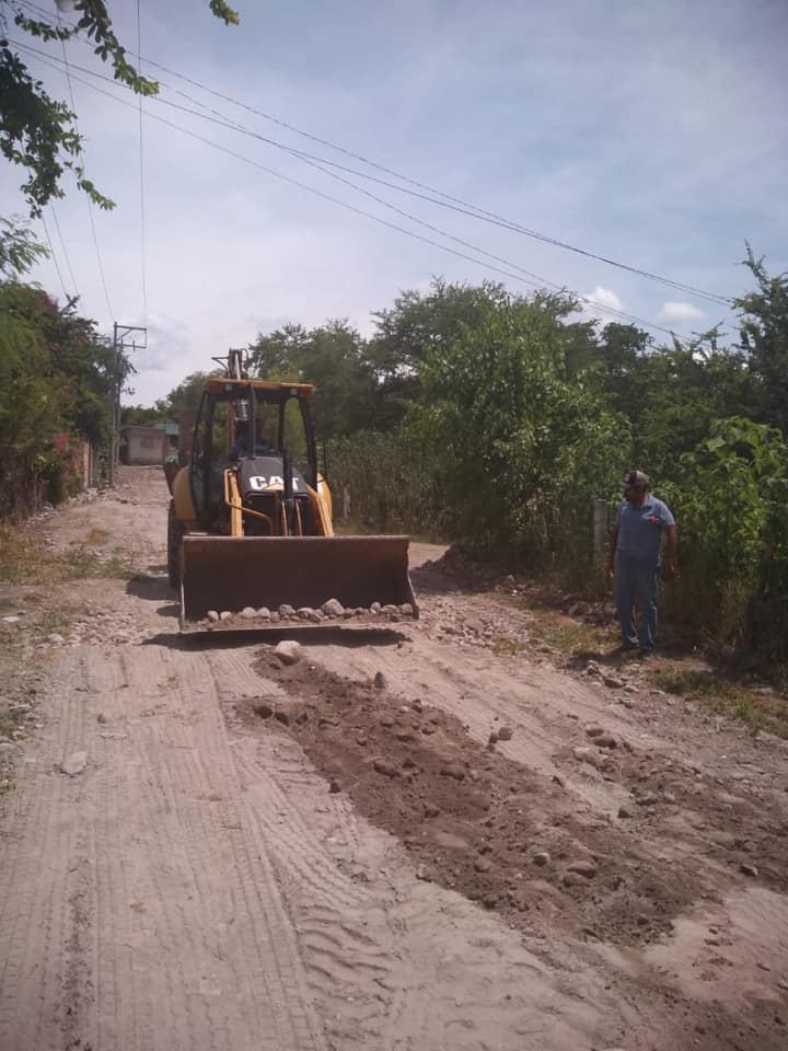 REHABILITACIÓN DE LA CALLE HUAMUCHILES DE LA COMUNIDDA DE SANTA ROSA TREINTA.