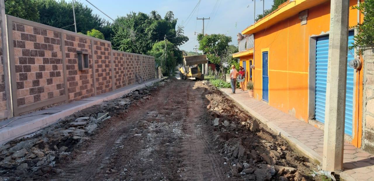 SE REALIZARON TRABAJOS DE EMPAREJAMIENTO EN CALLE ADOLFO LÓPEZ MATEOS COMUNIDAD DE SAN RAFAEL DE ZARAGOZA.