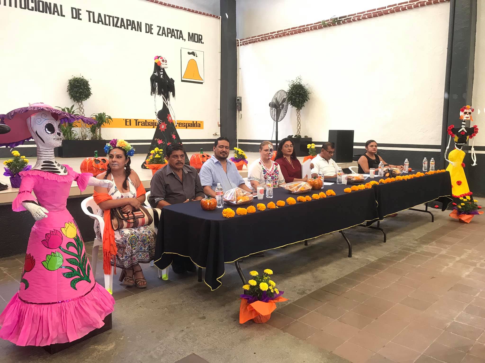 SE LLEVO A CABO EL CONCURSO DE DECORACIÓN DE OFICINAS CON MOTIVO DEL DÍA DE MUERTOS EN EL H. AYUNTAMIENTO DE TLALTIZAPÁN.