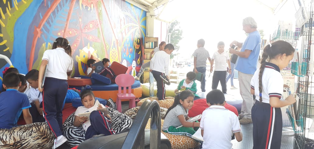 SE LLEVÓ A CABO EL ARRANQUE DE ACTIVIDADES DE LA BIBLIOTECA VAGABUNDA, EN SANTA ROSA TREINTA.