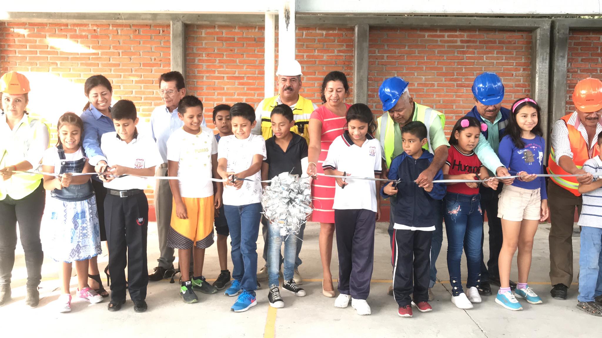 INAUGURACIÓN DE CONSTRUCCIÓN DE BARDA PERIMETRAL EN LA ESCUELA PRIMARIA HIJOS DE MORELOS, EN TEMIMILCINGO. 