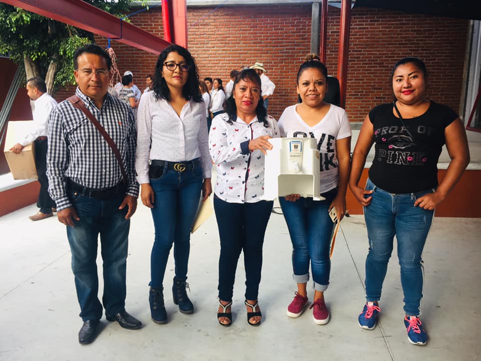 SE LLEVÓ A CABO UNA REUNIÓN CON LAS AUTORIDADES MUNICIPALES Y LOS PADRES DE FAMILIA DE LA ESCUELA PRIMARIA FEDERAL 