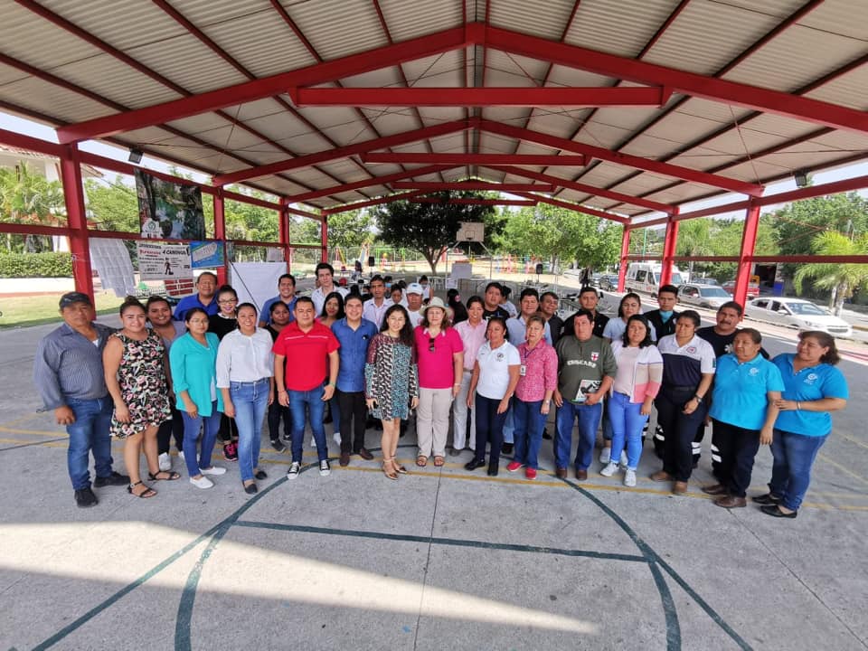 JORNADAS DE SERVICIOS GRATUITOS EN LA CANCHA TECHADA DE SANTA ROSA TREINTA.