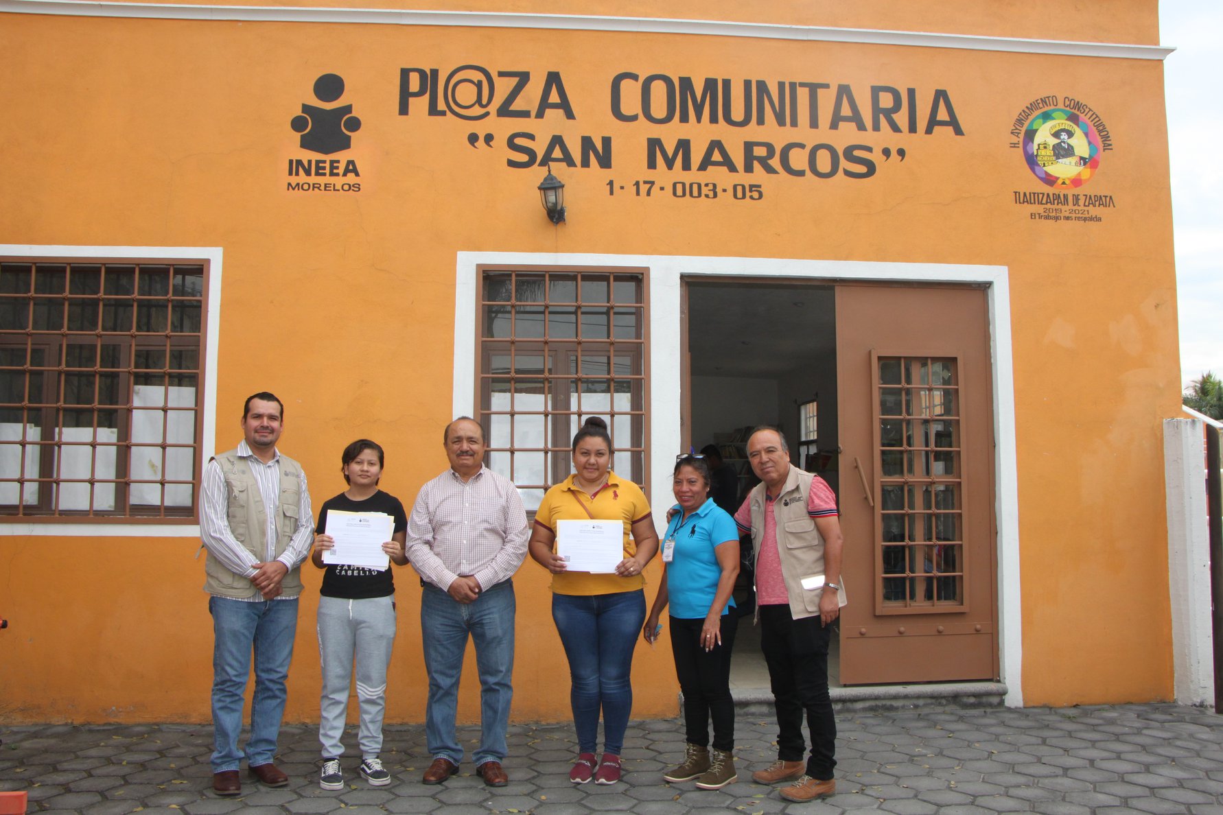 ENTREGA DE CERTIFICADOS DE SECUNDARIA, EN LA PLAZA COMUNITARIA DE SAN MARCOS.