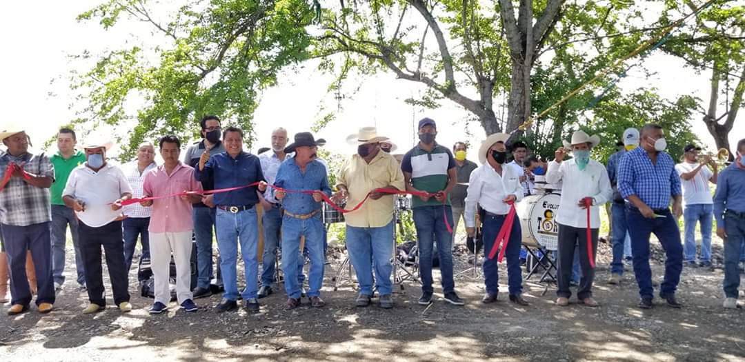 SE INAUGURA TIANGUIS GANADERO EN SAN RAFAEL ZARAGOZA.