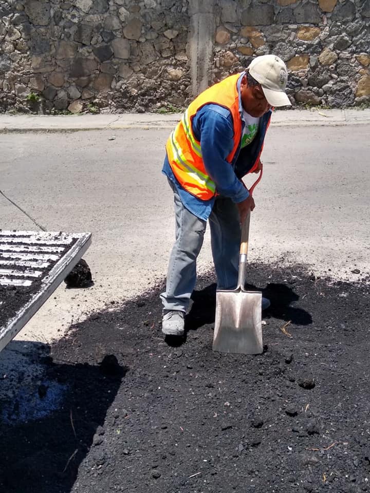 BACHEO ASFÁLTICO EN CARRETERAS.