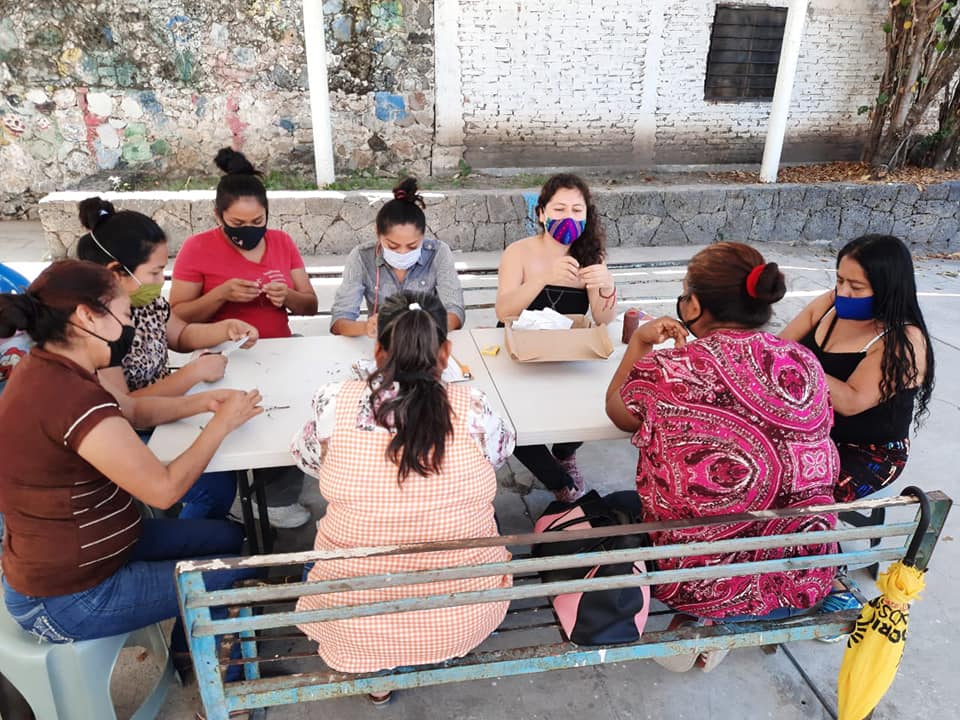 TALLERES DE MACRAMÉ EN TLALTIZAPÁN.