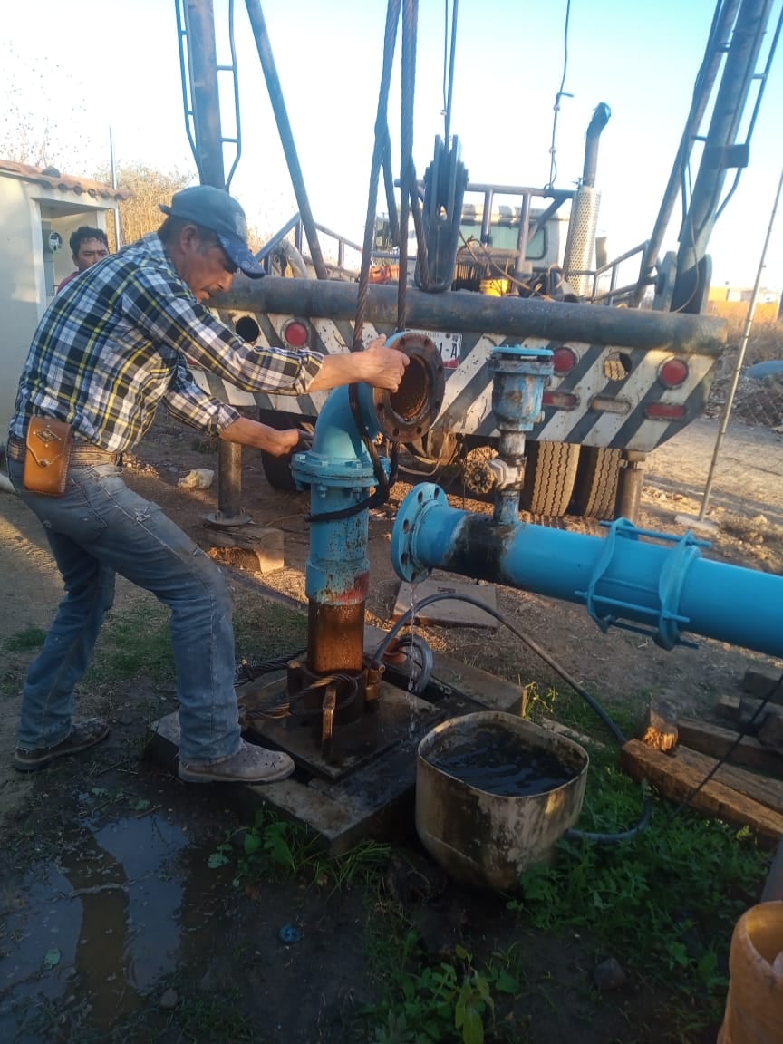 INSTALACIÓN DE BOMBA NUEVA EN FRACCIONAMIENTO LA PROVINCIA.