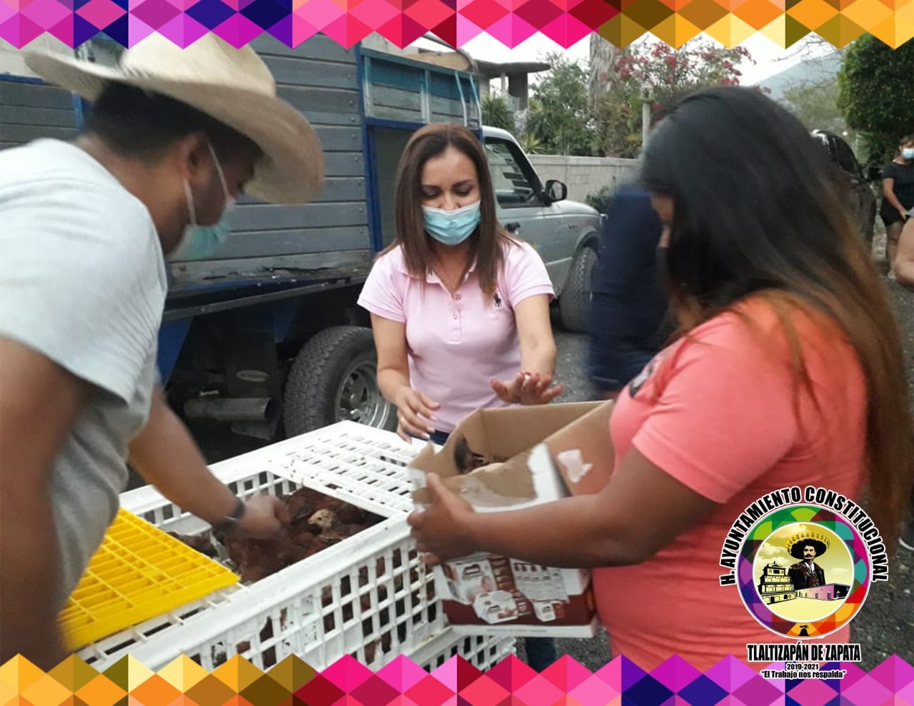 SEGUIMOS TRABAJANDO, SE REPARTIERON 250 PAQUETES DE POLLAS DE POSTURA EN HUATECALCO.