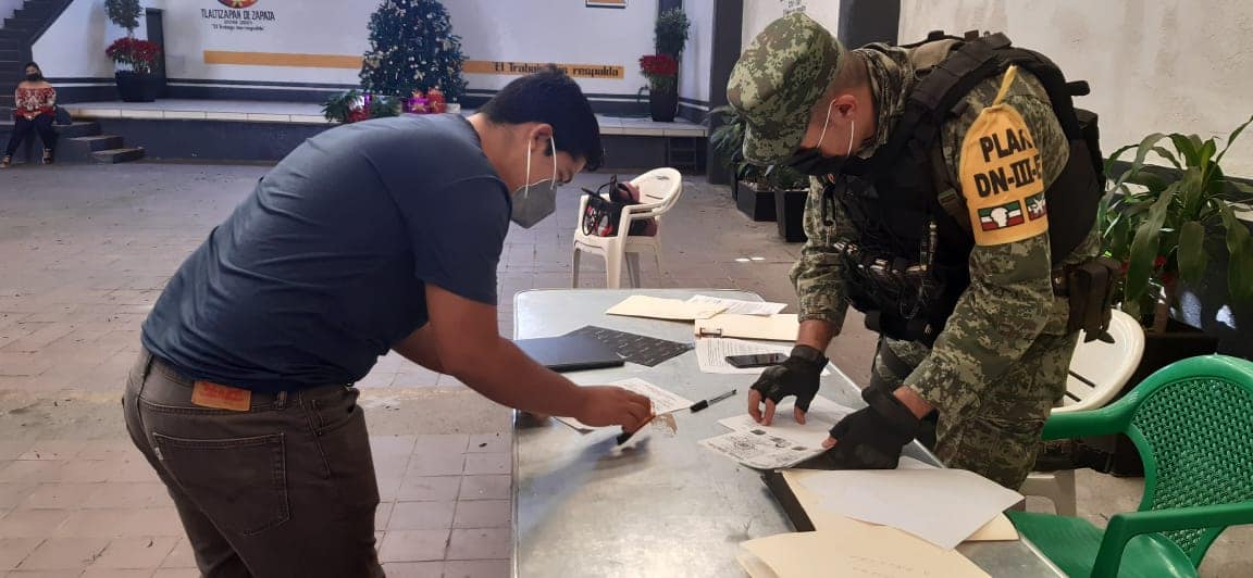 RECEPCIÓN DE CARTILLAS MILITARES EN EL AUDITORIO MUNICIPAL.