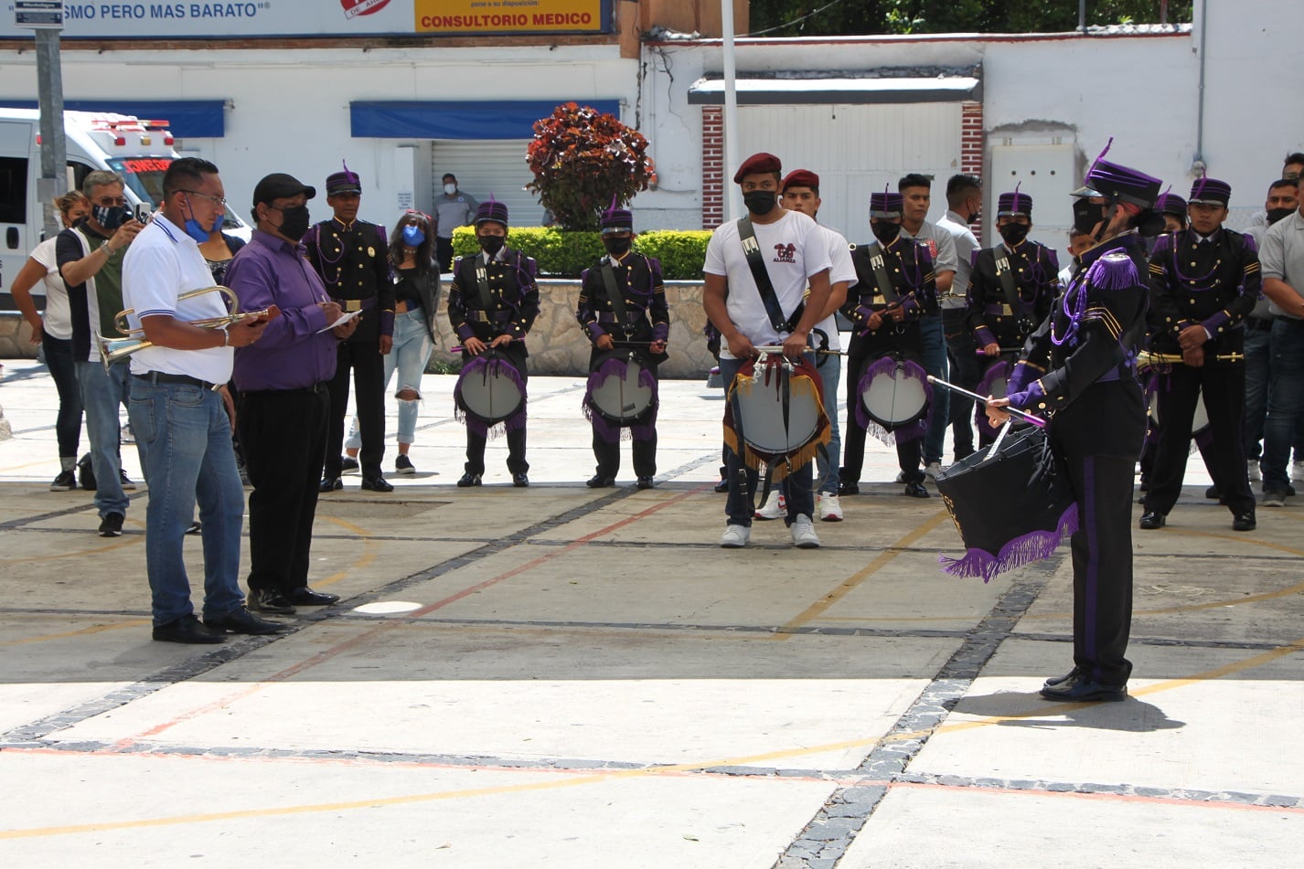 TODO UN ÉXITO EL TERCER FESTIVAL DE BANDAS DE GUERRA EN EL ZÓCALO MUNICIPAL.