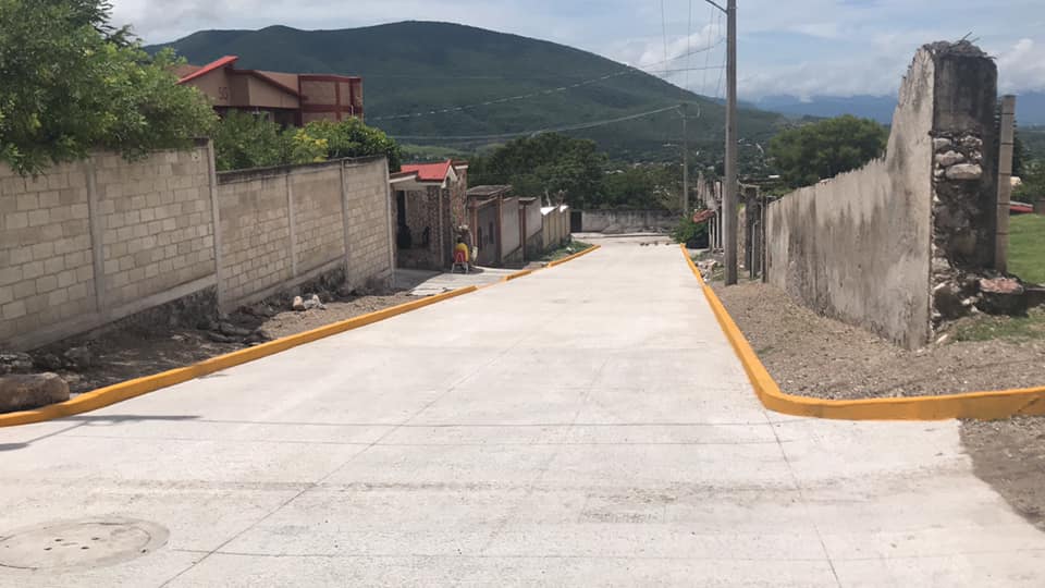 SE LLEVÓ A CABO LA INAUGURACIÓN DE PAVIMENTACIÓN DE CONCRETO HIDRÁULICO EN LA COL. CUAUHTÉMOC.