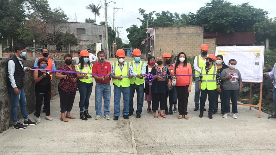 INAUGURACIÓN DE PAVIMENTACIÓN DE CONCRETO HIDRÁULICO EN LA CALLE JOSEFA ORTIZ DE DOMÍNGUEZ DE LA COLONIA EL MIRADOR.